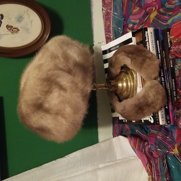 Accessories - Vintage gray fur hat & collar